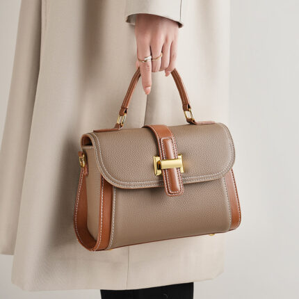 Women's Versatile Leather Fashionable Handbag - Image 1